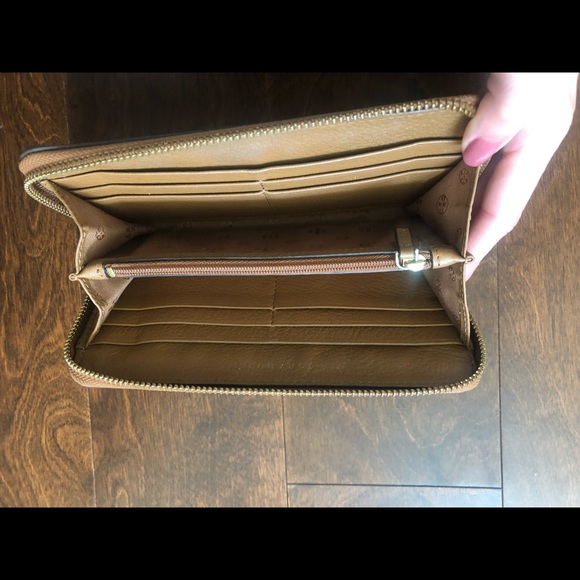 Tory Burch wallet - Picture 3 of 4
